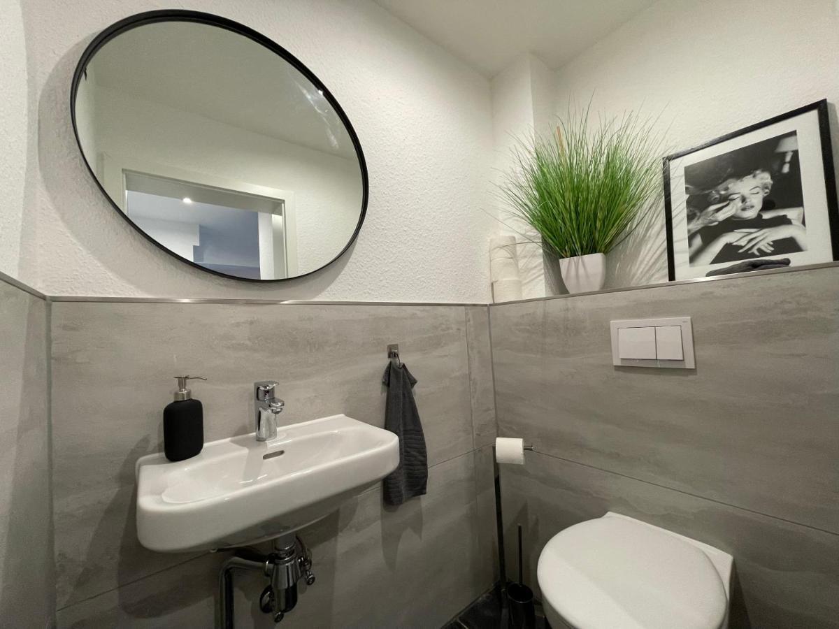 Apartment Gleis 11 - Kontaktloser 24-7 Check-i, Boxpringbett, W-lan & Parkplatz Kostenlos Bueckeburg